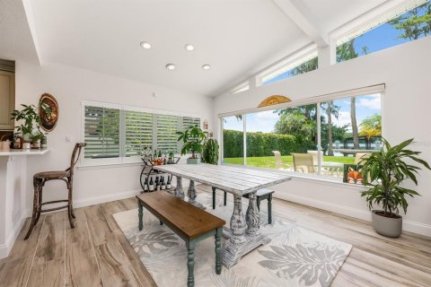 House in Winter Park, Florida 4 bedrooms, 207.82 sq.m. № 1769911 - photo 12