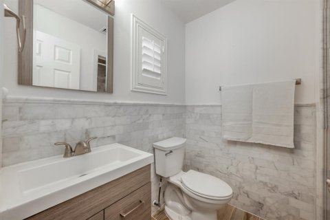 House in Winter Park, Florida 4 bedrooms, 207.82 sq.m. № 1769911 - photo 20