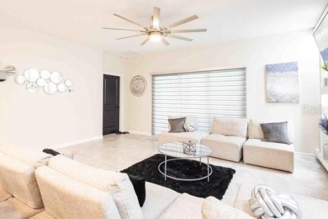 House in Kissimmee, Florida 5 bedrooms, 296.64 sq.m. № 1877235 - photo 16