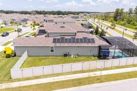 House in Kissimmee, Florida 5 bedrooms, 296.64 sq.m. № 1877235 - photo 8