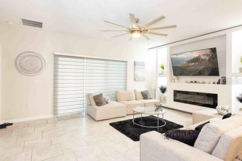 House in Kissimmee, Florida 5 bedrooms, 296.64 sq.m. № 1877235 - photo 12