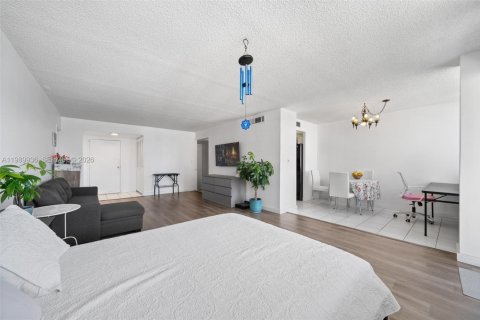 Condominio en alquiler en Sunny Isles Beach, Florida, 1 dormitorio, 87.61 m2 № 2051945 - foto 6