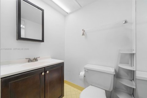 Condominio en alquiler en Sunny Isles Beach, Florida, 1 dormitorio, 87.61 m2 № 2051945 - foto 14