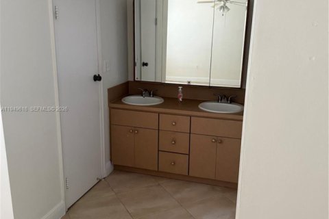 Купить виллу или дом в Майами, Флорида 4 спальни, 193.14м2, № 2005657 - фото 15