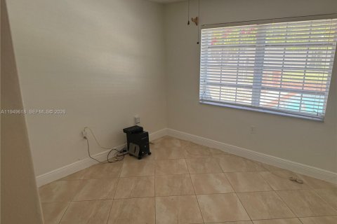 Купить виллу или дом в Майами, Флорида 4 спальни, 193.14м2, № 2005657 - фото 13