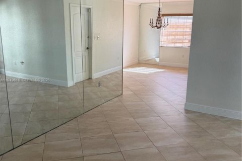 Купить виллу или дом в Майами, Флорида 4 спальни, 193.14м2, № 2005657 - фото 17