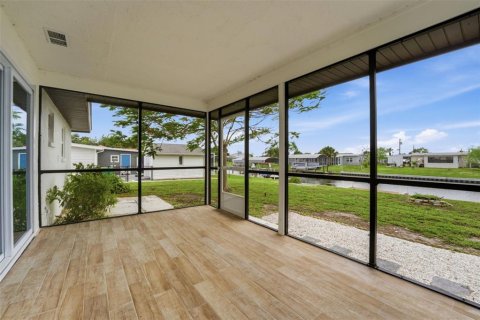 Casa en venta en Port Charlotte, Florida, 2 dormitorios, 93.83 m2 № 2104536 - foto 13