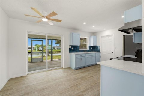 Casa en venta en Port Charlotte, Florida, 2 dormitorios, 93.83 m2 № 2104536 - foto 5
