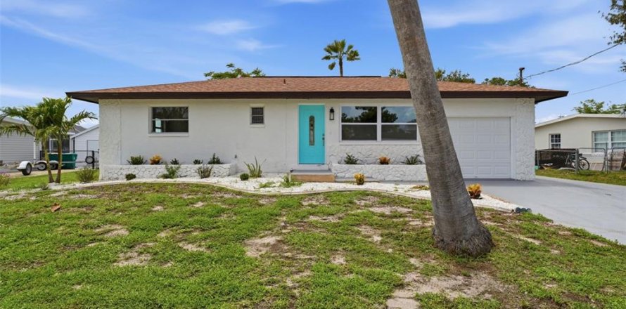 Casa en Port Charlotte, Florida 2 dormitorios, 93.83 m2 № 2104536