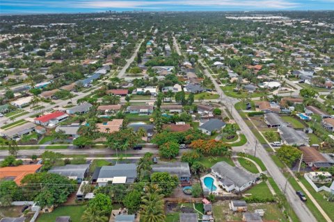Casa en venta en Deerfield Beach, Florida, 3 dormitorios, 134.8 m2 № 2004474 - foto 29
