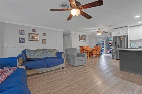 Casa en venta en Deerfield Beach, Florida, 3 dormitorios, 134.8 m2 № 2004474 - foto 18