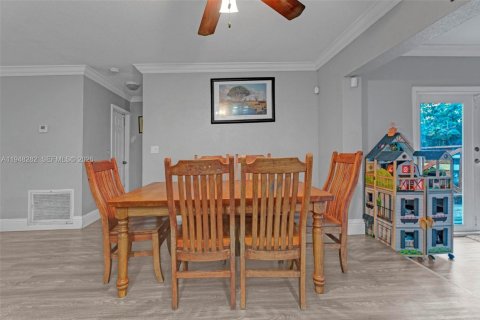 Casa en venta en Deerfield Beach, Florida, 3 dormitorios, 134.8 m2 № 2004474 - foto 19