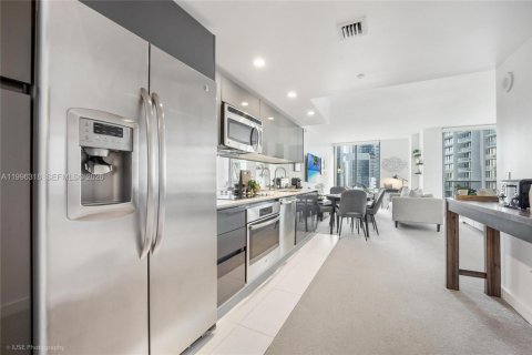 Condo in Miami, Florida  № 2058740 - photo 7