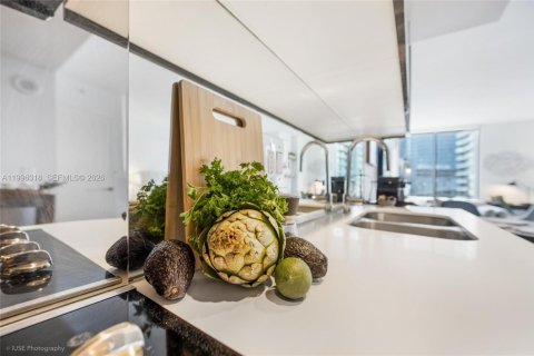 Condo in Miami, Florida  № 2058740 - photo 9