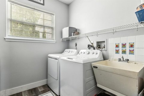 Casa en venta en Sorrento, Florida, 3 dormitorios, 194.63 m2 № 1909735 - foto 25