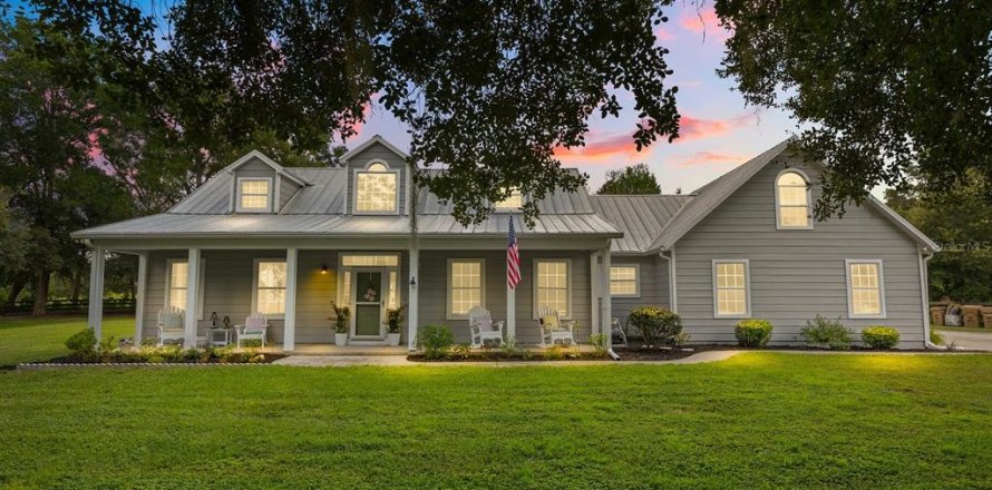 Casa en Sorrento, Florida 3 dormitorios, 194.63 m2 № 1909735