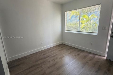 Снять в аренду квартиру в Майами, Флорида № 2004582 - фото 3