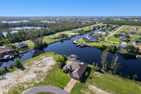 Land in Cape Coral, Florida № 1736713 - photo 18