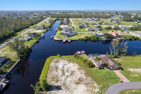 Land in Cape Coral, Florida № 1736713 - photo 6