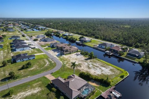 Land in Cape Coral, Florida № 1736713 - photo 13