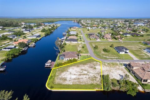 Land in Cape Coral, Florida № 1736713 - photo 4