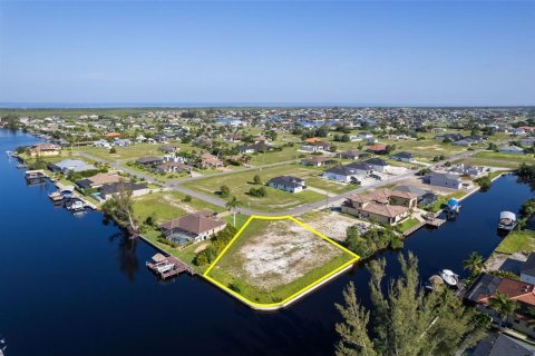 Land in Cape Coral, Florida № 1736713 - photo 14