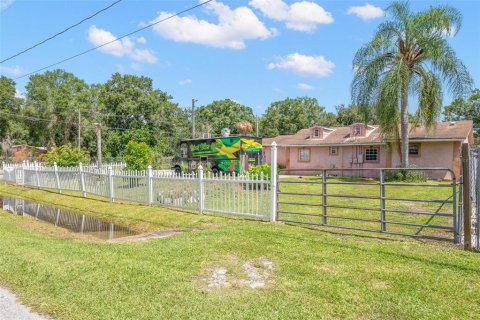 Casa en venta en Auburndale, Florida, 3 dormitorios, 213.12 m2 № 2150689 - foto 3