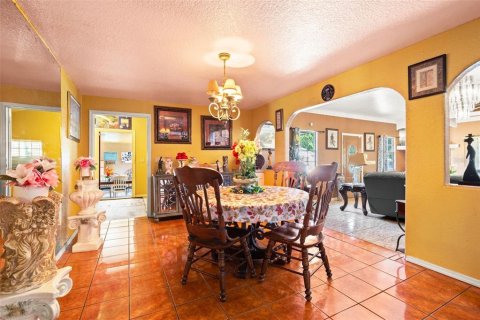 Casa en venta en Auburndale, Florida, 3 dormitorios, 213.12 m2 № 2150689 - foto 18