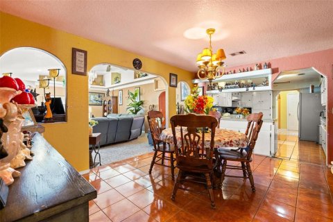 Casa en venta en Auburndale, Florida, 3 dormitorios, 213.12 m2 № 2150689 - foto 17