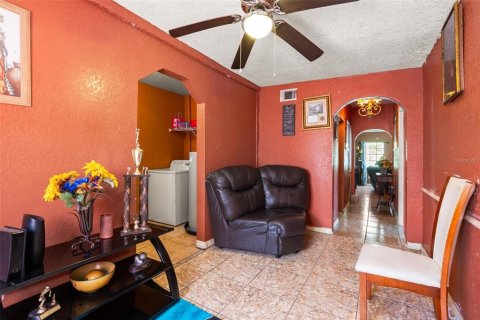 Casa en venta en Auburndale, Florida, 3 dormitorios, 213.12 m2 № 2150689 - foto 19