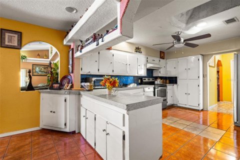 Casa en venta en Auburndale, Florida, 3 dormitorios, 213.12 m2 № 2150689 - foto 14