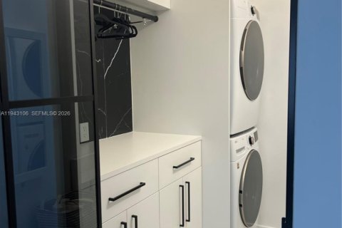 Casa en venta en Pembroke Pines, Florida, 3 dormitorios, 193.89 m2 № 1999463 - foto 26