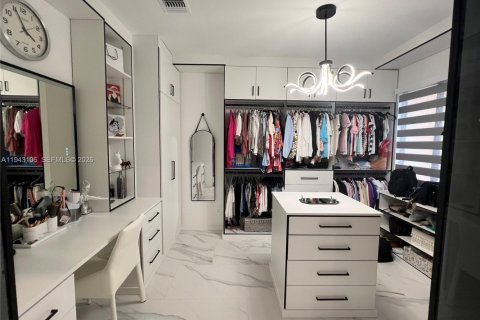 Casa en venta en Pembroke Pines, Florida, 3 dormitorios, 193.89 m2 № 1999463 - foto 20