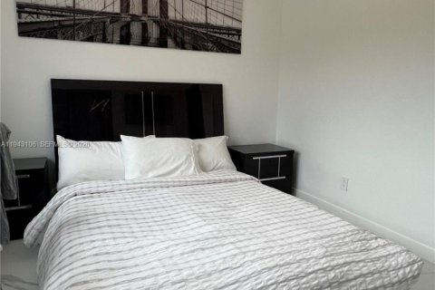 Casa en venta en Pembroke Pines, Florida, 3 dormitorios, 193.89 m2 № 1999463 - foto 30