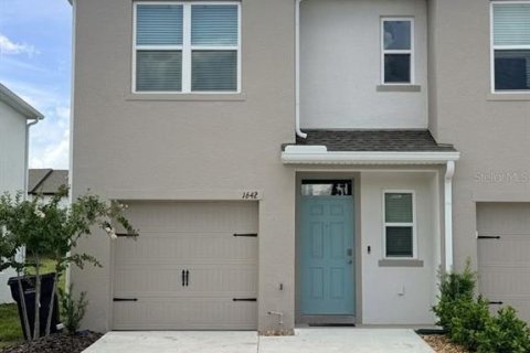 Townhouse in Davenport, Florida 3 bedrooms, 135.92 sq.m. № 2369634