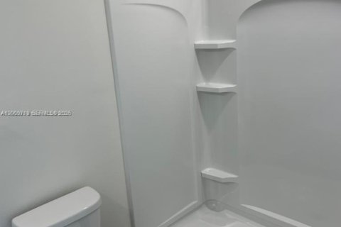 Снять в аренду виллу или дом в Порт-Сент-Луси, Флорида 3 спальни, 130.99м2, № 2065201 - фото 15