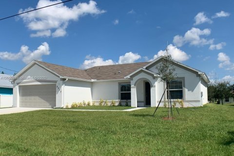 Дом в Порт-Сент-Луси, Флорида 3 спальни, 130.99м2 № 2065201