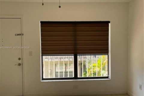 Copropriété à louer à Miami, Floride: 2 chambres, 69.68 m2 № 2363812 - photo 4