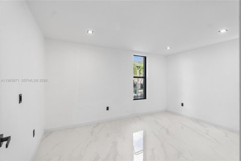 Купить виллу или дом в Майами, Флорида 4 спальни, 260.13м2, № 2027477 - фото 21