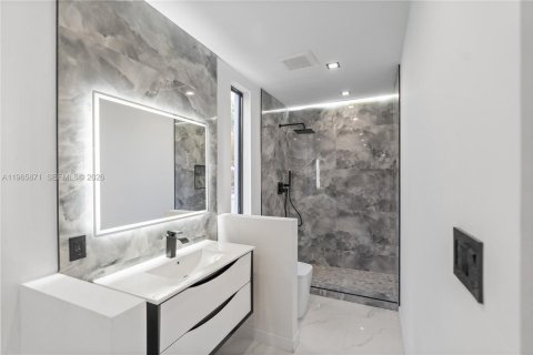 Купить виллу или дом в Майами, Флорида 4 спальни, 260.13м2, № 2027477 - фото 25