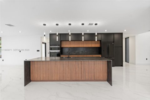 Купить виллу или дом в Майами, Флорида 4 спальни, 260.13м2, № 2027477 - фото 15