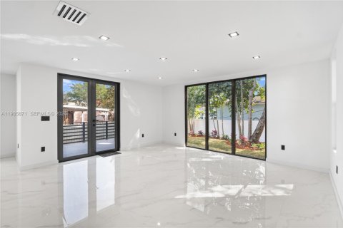 Купить виллу или дом в Майами, Флорида 4 спальни, 260.13м2, № 2027477 - фото 19