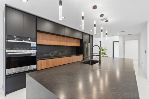 Купить виллу или дом в Майами, Флорида 4 спальни, 260.13м2, № 2027477 - фото 14