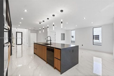 Купить виллу или дом в Майами, Флорида 4 спальни, 260.13м2, № 2027477 - фото 16