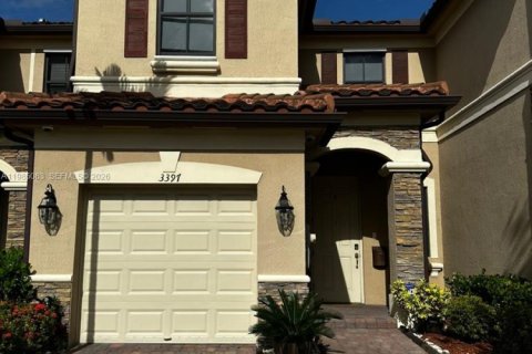 Дом в Хайалиа, Флорида 3 спальни, 158.58м2 № 2050882