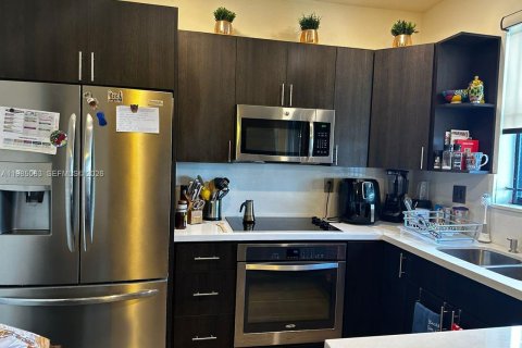 Купить виллу или дом в Хайалиа, Флорида 3 спальни, 158.58м2, № 2050882 - фото 10