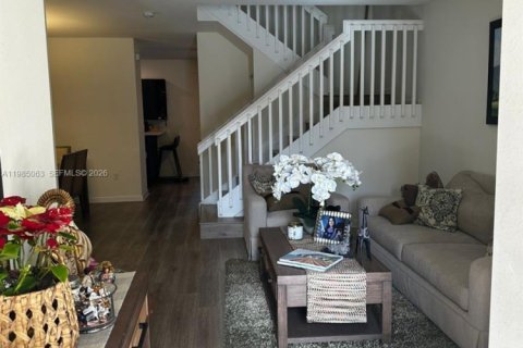 Купить виллу или дом в Хайалиа, Флорида 3 спальни, 158.58м2, № 2050882 - фото 3