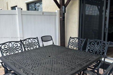 Купить виллу или дом в Хайалиа, Флорида 3 спальни, 158.58м2, № 2050882 - фото 12