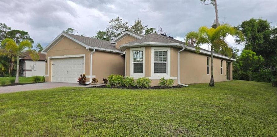 Casa en North Port, Florida 3 dormitorios, 163.14 m2 № 1875770