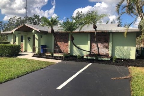 Immobilier commercial à Port Charlotte, Floride 208.84 m2 № 2134700
